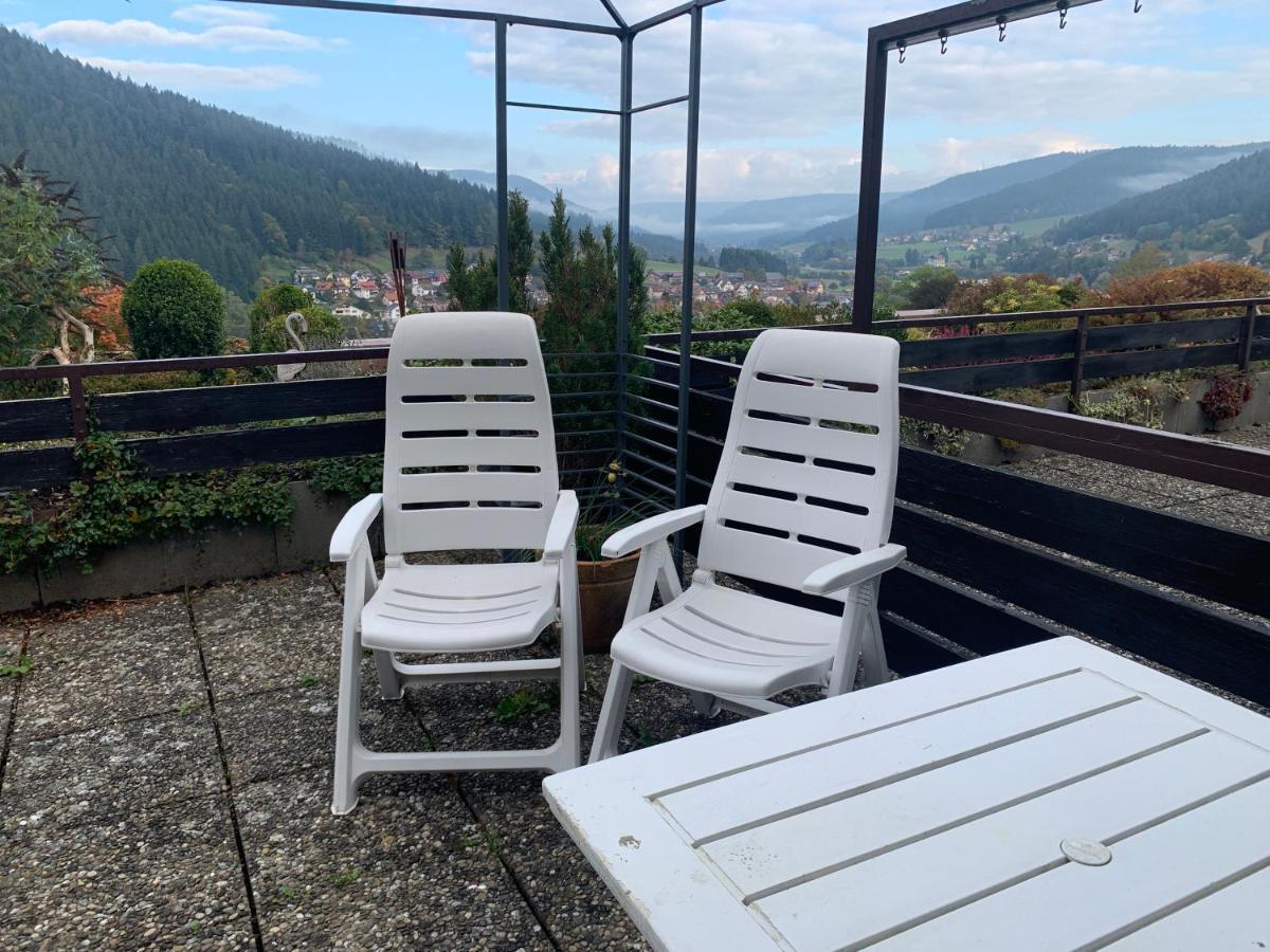 Appartement Mit Herrlicher Aussicht Uebers Murgtal Baiersbronn Esterno foto